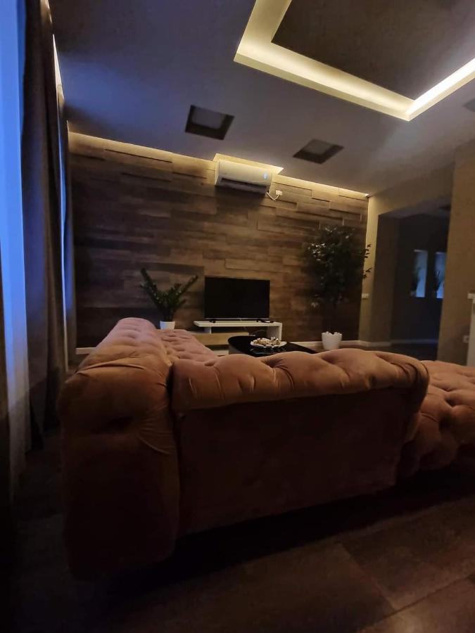Laci Lak Premium Apartment オラデア エクステリア 写真