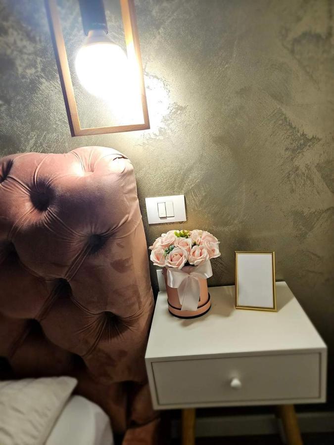 Laci Lak Premium Apartment オラデア エクステリア 写真